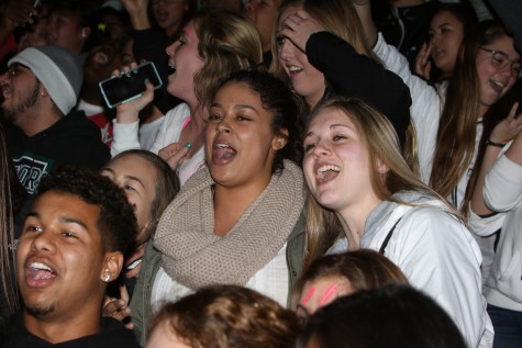 Seniors singing at the rally.