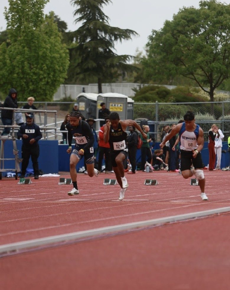 Bulldogs Compete at SMOC