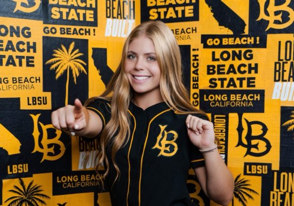 Fell Commits to LBSU Softball