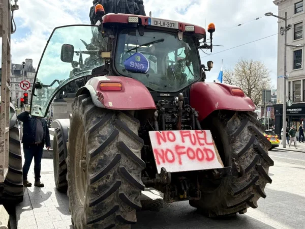 Iran Conflicts Cause Fuel Disruptions in Ireland